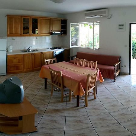 Apartmani Sandro Ivan Dolac Exterior photo