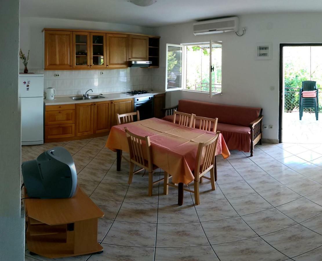 Apartmani Sandro Ivan Dolac Exterior photo