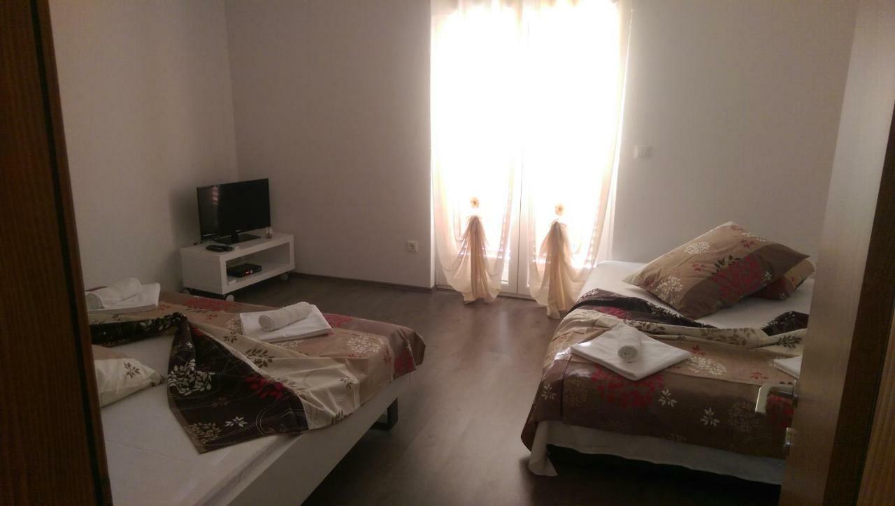Apartmani Sandro Ivan Dolac Exterior photo